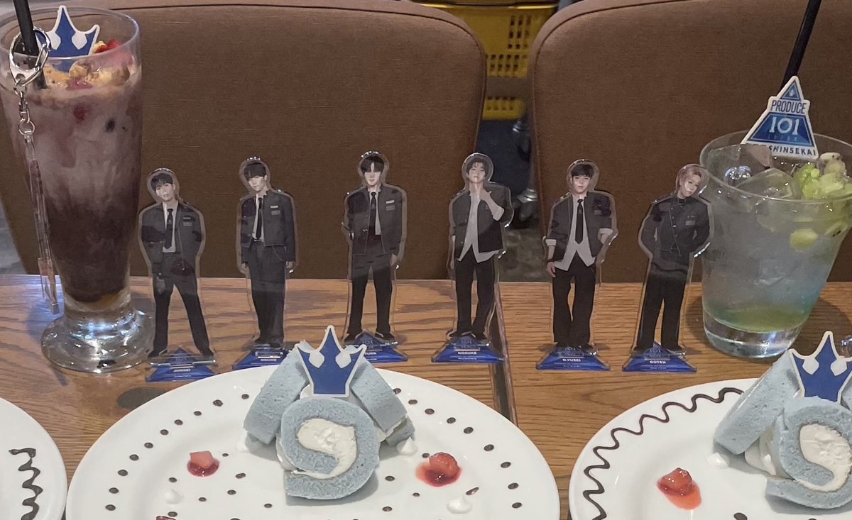 AYAv3tq's tweet photo. ファンミ落選で落ち込んでるところに友達と新世界cafe行って癒されてきました🥰次は当てるぞー💓 https://t.co/bGFvHqdIsa