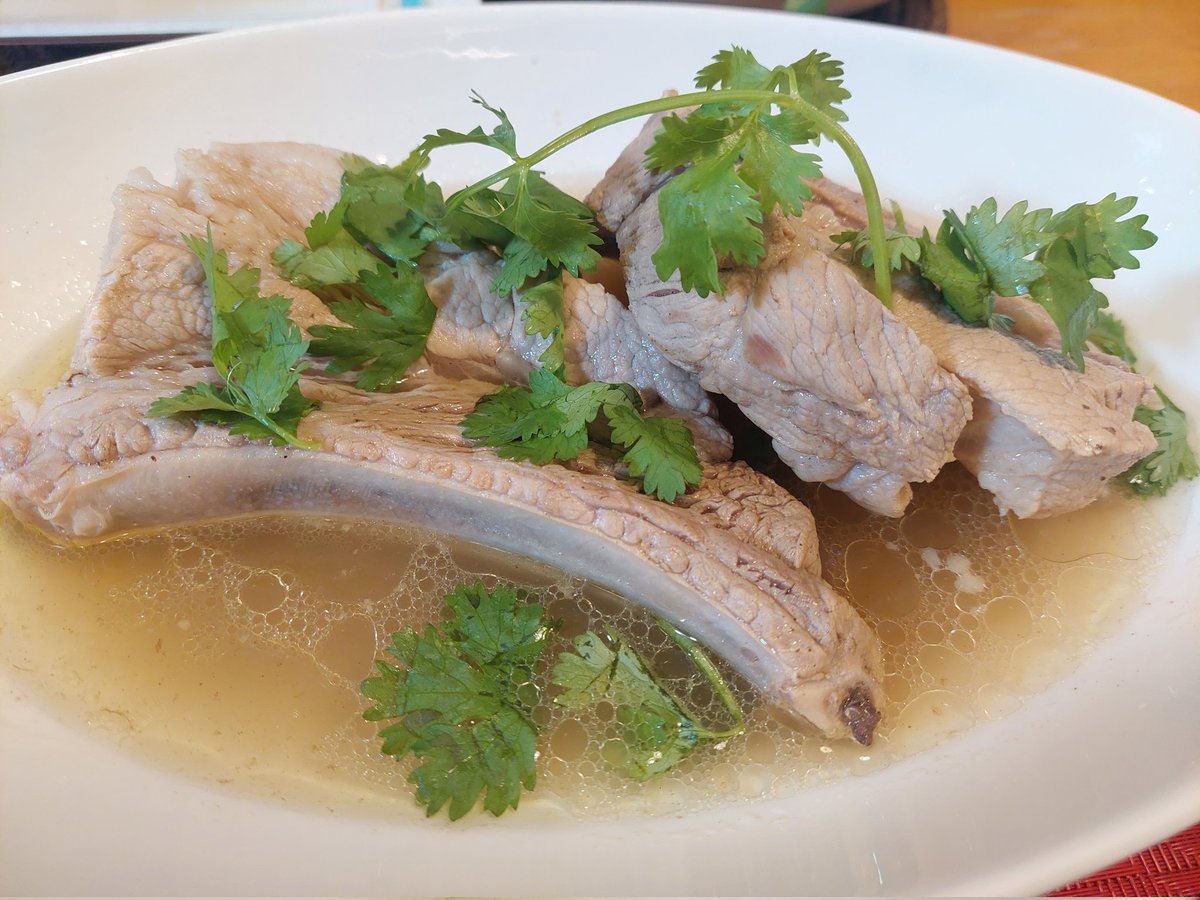 junko_ventfee's tweet photo. 息子が仕事でマレーシア行ってて送られてくるごはんの写真が美味しそうすぎるから、バクテーとココナッツ風味の焼きそば作った https://t.co/ghsBwcX8B4