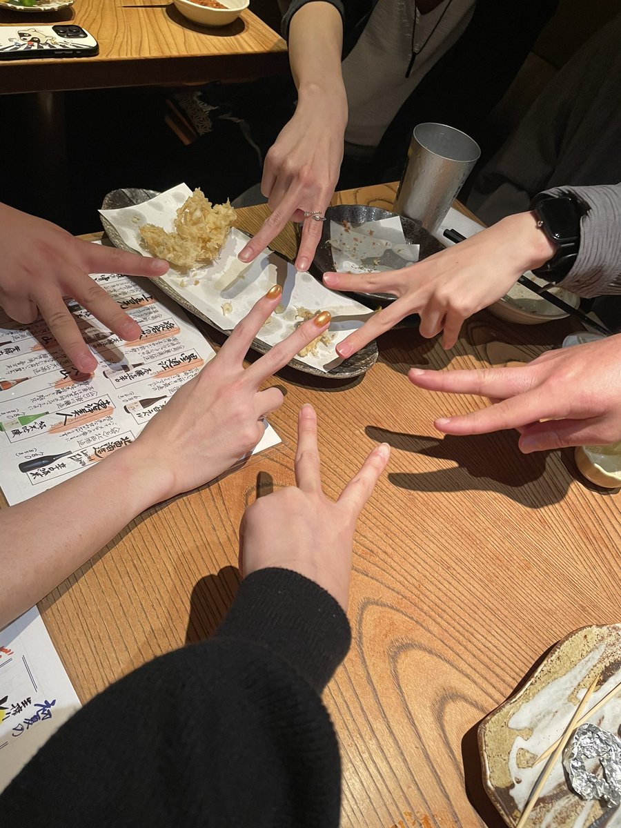 madaneet19's tweet photo. 市長ライルさん西山さんぴたーさんゴンチャ俺
楽しすぎたな
市長のネイルがまじでかわいい https://t.co/5p9bgKq5gm