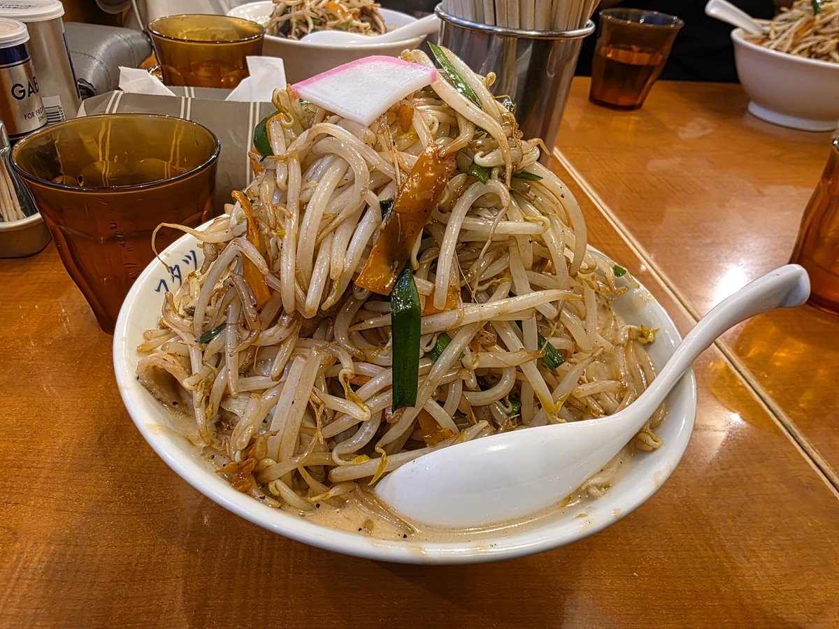 AC_KAZE's tweet photo. ベイ回したからね
野菜だから実質0カロリー https://t.co/PmTnR4URBA