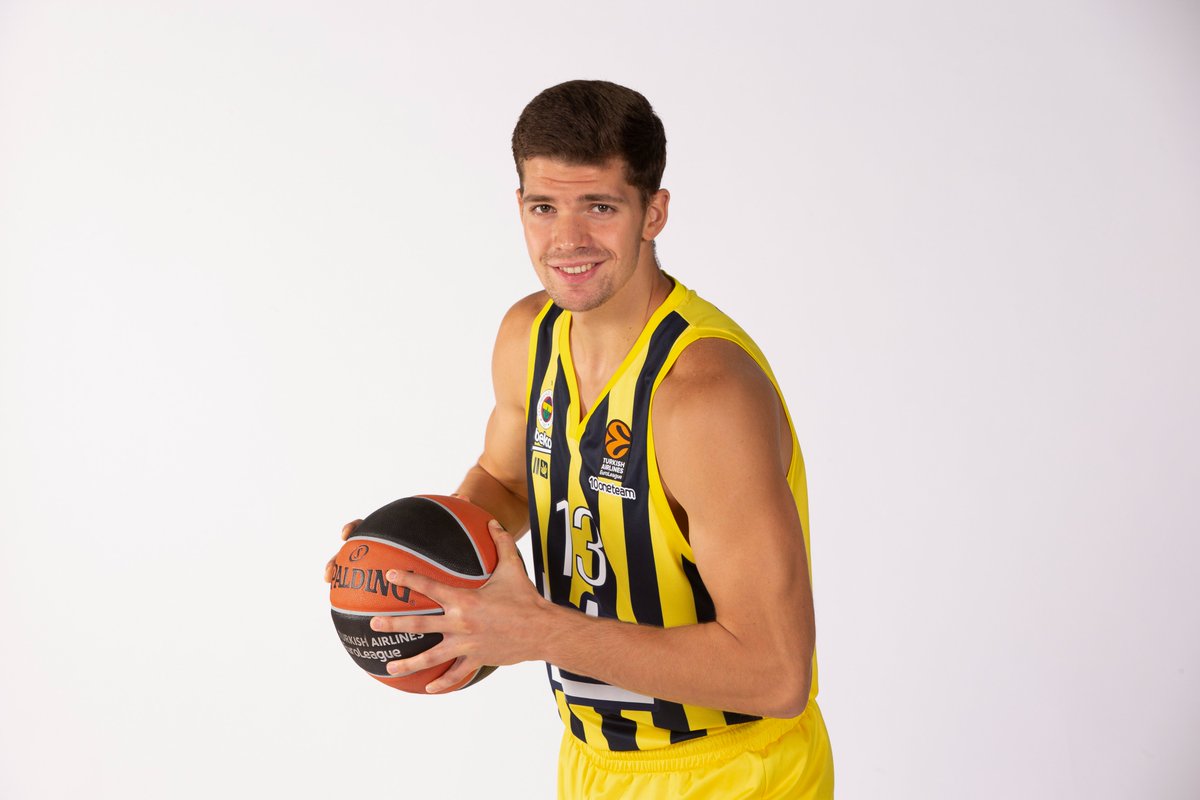 EuroLeagueTUR's tweet photo. 2019 ➡️ 2026

Yıllar içerisinde Tarık Biberovic. ✨ https://t.co/HouVnN6B4T