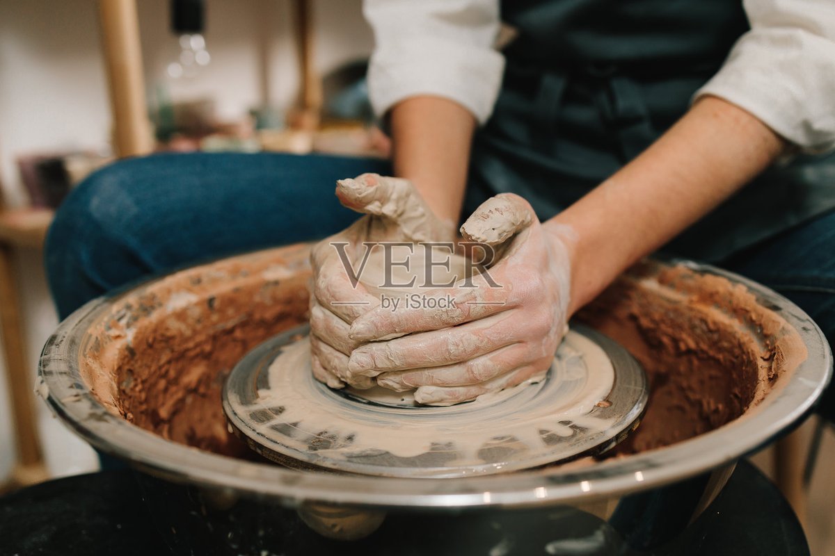 HuttMildre97550's tweet photo. Just finished a spontaneous pottery wheel session at the tiny studio downtown! My first lopsided mug is actually my favorite piece I’ve made so far—imperfection is where the magic lives.  #ArtMaking #PotteryJoy， https://t.co/MbdApKDh1G