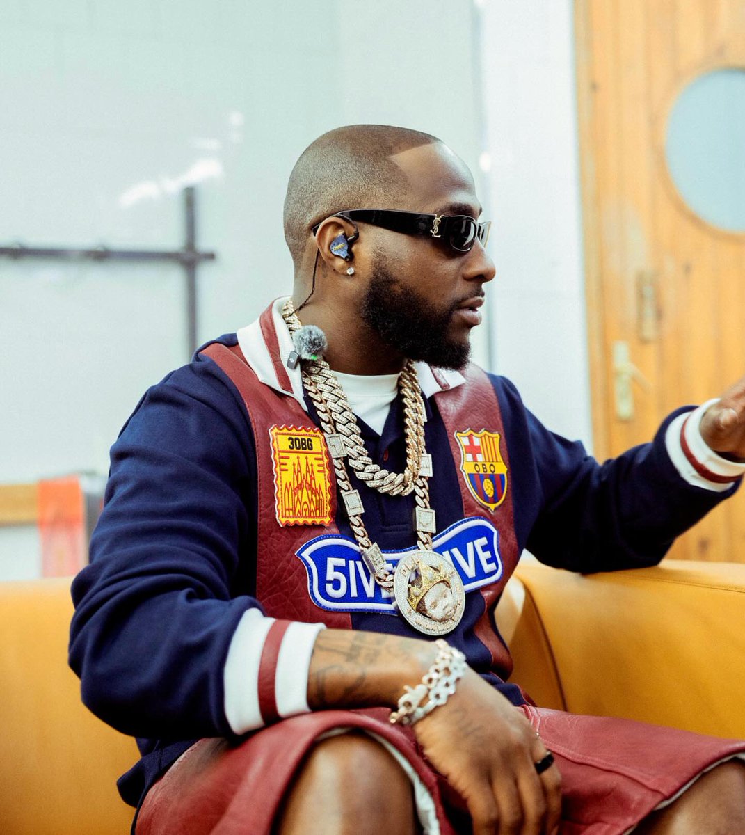 Setemi1255's tweet photo. Happy Father’s Day to 001 🦅
You’re a father who wins, not one who watches his children fall. 30BG + your own kids are covered by you + God. We love you, OBO. Long life, baba imade ❤️  
#OBO #30BG #HappyFathersDay @davido https://t.co/WcwQTIUbrn