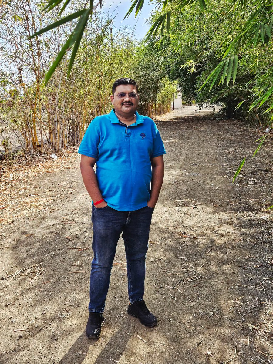 AtulJoshi9999's tweet photo. "ડર તો એ દિવસે જ પૂરો થઈ ગયો હતો જે દિવસે ખબર પડી હતી કે લડવાનું એકલું જ છે... અતુલ જોશી." https://t.co/HEKl4S4idG