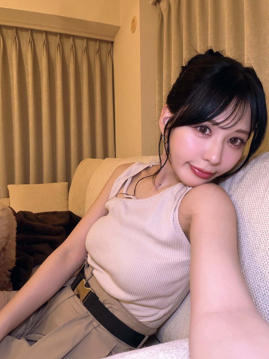 kiho_kanematsu's tweet photo. お仕事から帰宅ー！ばたばたすぎておはようも何も言えなかったぁ🥹今日は21:00からFC会員限定配信です！！💗(๑˃̵ᴗ˂̵)
今回は投稿でツイキャスの合言葉をお知らせします🔑✨ https://t.co/esBIK2ETya
