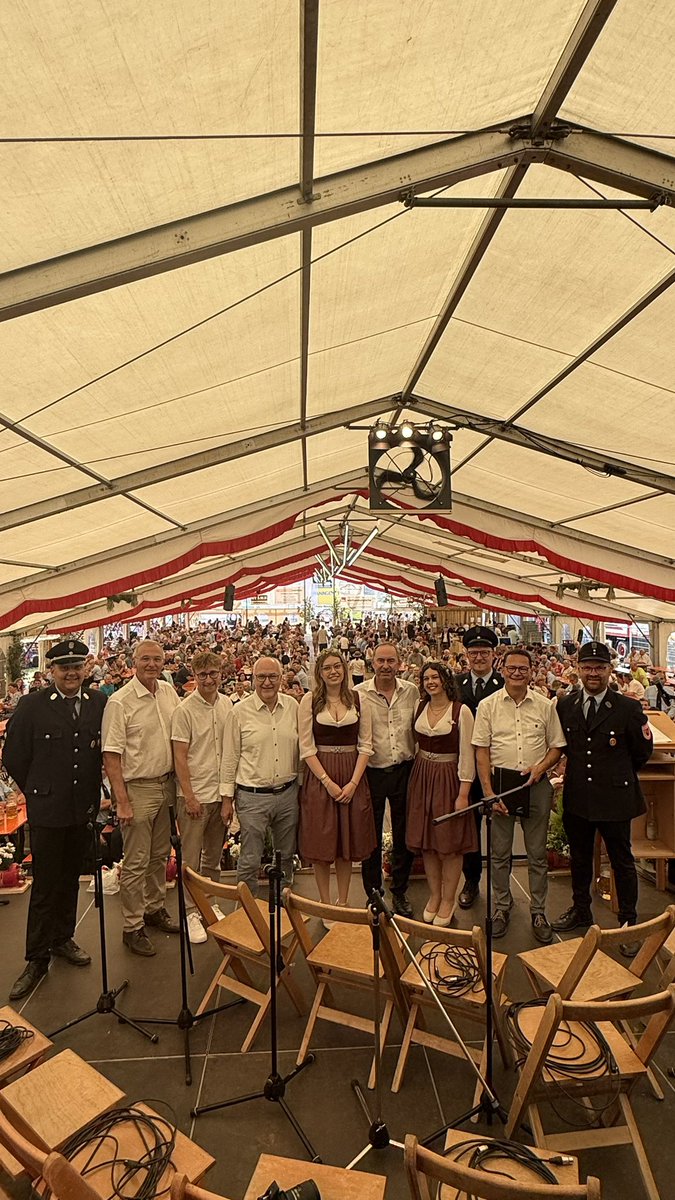 HubertAiwanger's tweet photo. #Retten #Löschen #Bergen #Schützen - ein Hoch auf unsere #Feuerwehr! 150 Jahre Unterschwaningen/Ansbach. Danke für Eure ehrenamtliche Arbeit! Ich wiederhole: Feuerwehrfeste müssen steuerfrei sein, es ist besser diese Gelder für die Jugendarbeit vor Ort einzusetzen. https://t.co/EZltfy7mzc