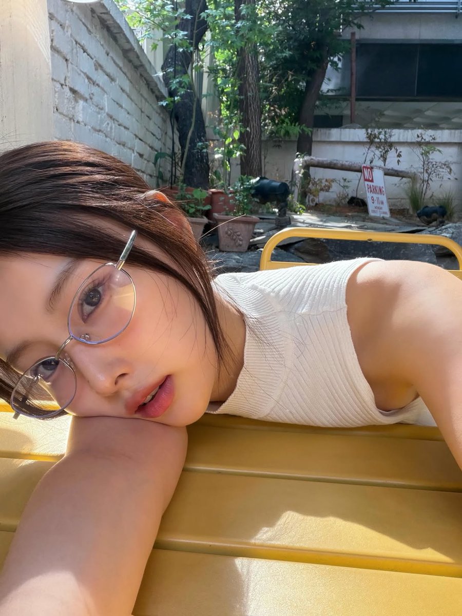 hyewon_like's tweet photo. 260621 #강혜원 인스타

🧊🍜 https://t.co/V9IdEYVu98