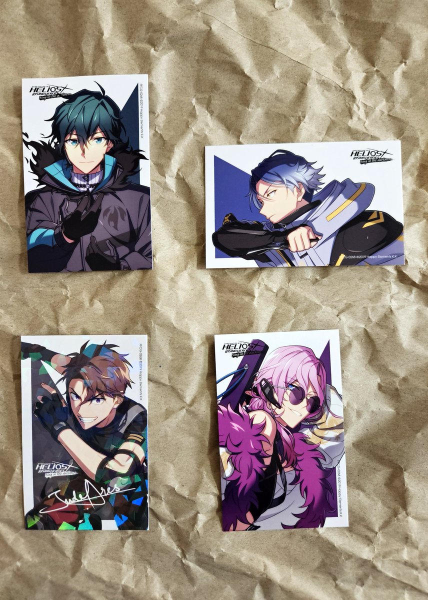BL_Gay_AntiFemi's tweet photo. @helios_ch #エリオスR 
#エリオスR好きさんと繋がりたい
遡ること4月11日
「Sing in the darkness」CD💿購入っ!!💝

OP「FACTS ERROR」ED「dawn light」
フルとオフボーカル
ミニドラマ2本計6トラック🎧🎶

…と、セイジ君🥧、ニコちゃん🍳、
ジュード君🔨、ビアンキ様🦋の
カード付きと豪華✨っ!!✨ https://t.co/migewtUYxb