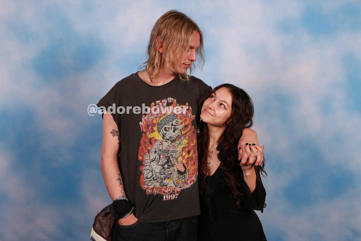 adorebower's tweet photo. he was giggling so hard at our height difference 😭 https://t.co/k1FK1r06rG
