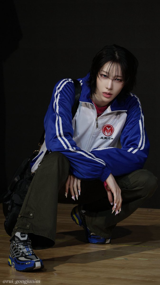rui_gongjunim's tweet photo. 260621 마이스타굿즈 대면

내가조아하는루이얼굴!!!!!
🧊🥶❄️

#XLOV #RUI #엑스러브 #루이 #천관루이 https://t.co/YvoT4IScMb