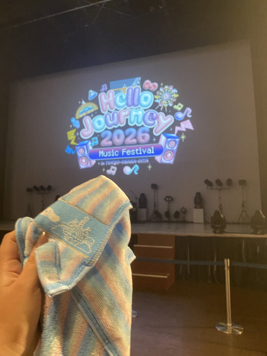 dmtk824's tweet photo. おぐりんタオルGETした😭😭😭😭😭
ステージ降りてきて投げてくれて😭😭
サンリオのタオルでがちかわいい💙
ありがとうございますだいすき https://t.co/KHrxgtK1zQ