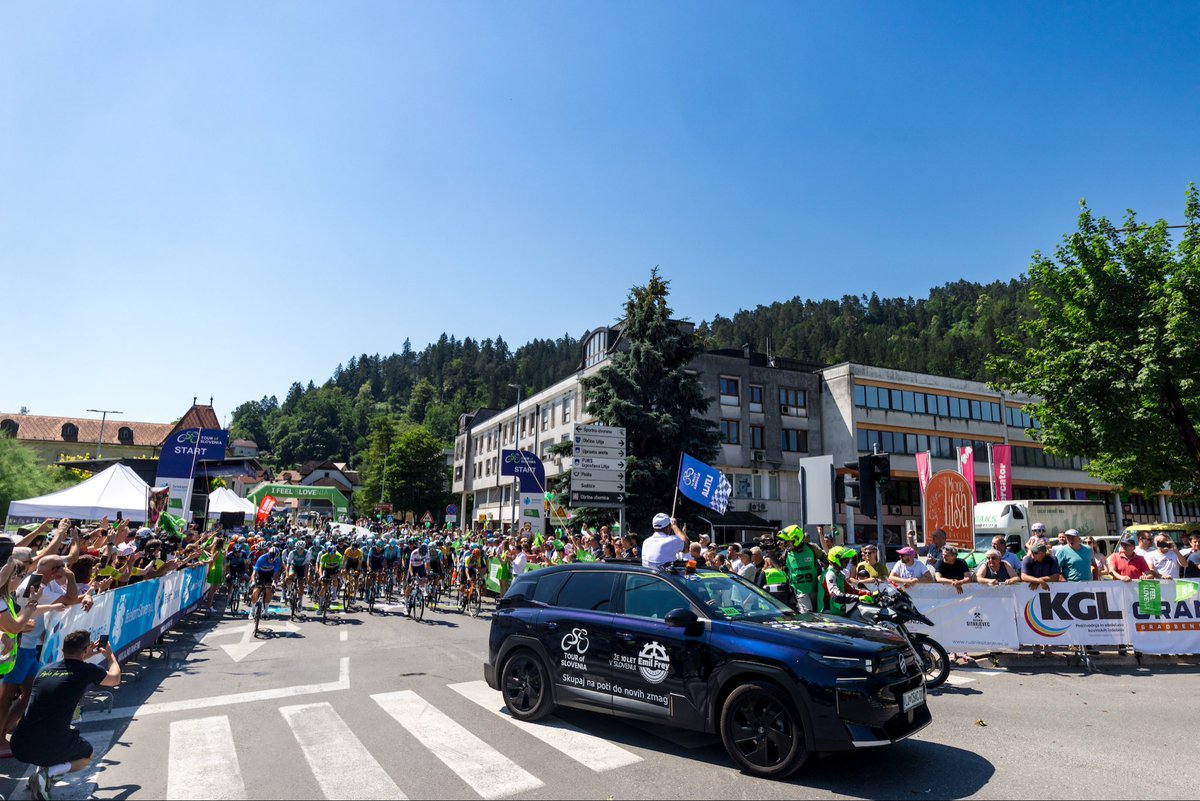 TourOfSlovenia's tweet photo. Relaxed moments at the start in Litija are over. Riders &amp; staff had their coffee, now we are already deep in the race - on the challenging last stage of 2026 Tour of Slovenia. 

Photos: @Sportida_com 

#TourOfSlovenia #FightForGreen #ifeelsLOVEnia #NavijajmoPametno https://t.co/hlgoq318U4