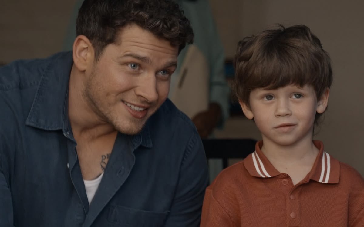 evanbuckleypen's tweet photo. happy fathers day to them 🤍 https://t.co/jnrvvM65Mn