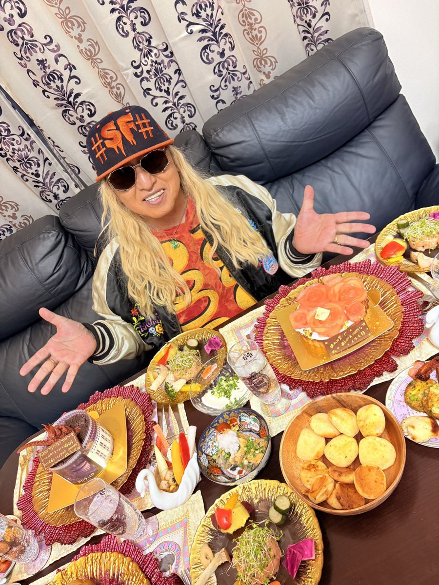 DJKOO_official tweet picture