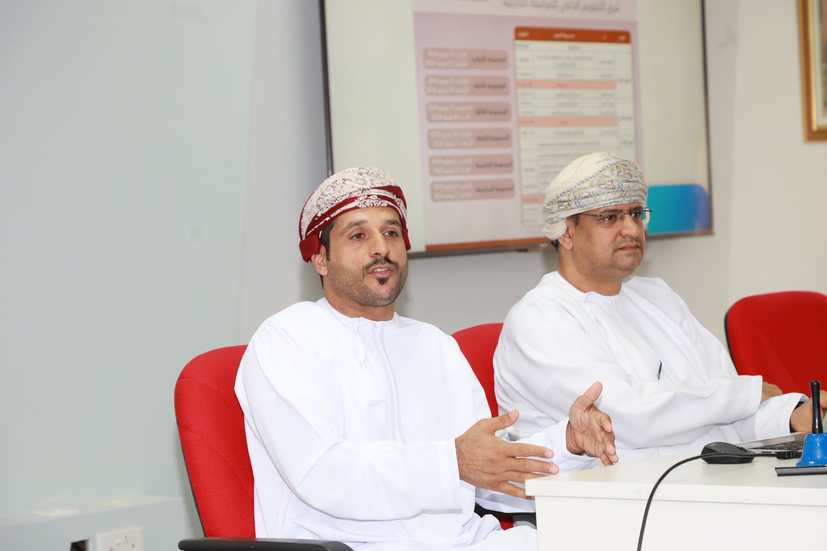 EduGovDkh's tweet photo. انطلق بـ #تعليمية_الداخلية البرنامج التدريبي لتهيئة فرق التقويم الذاتي للمدارس الخاضعة للمراجعة الخارجية للعام الدراسي القادم،تنظمه دائرة تطوير الأداء المدرسي، مستهدفًا 6 مجموعات خلال الفترة من 21 يونيو - 7 يوليو  في مجالات إنجاز الطلبة،والتدريس والتقويم،والقيادة،وبيئة التعلم. https://t.co/HD2KuF2F42