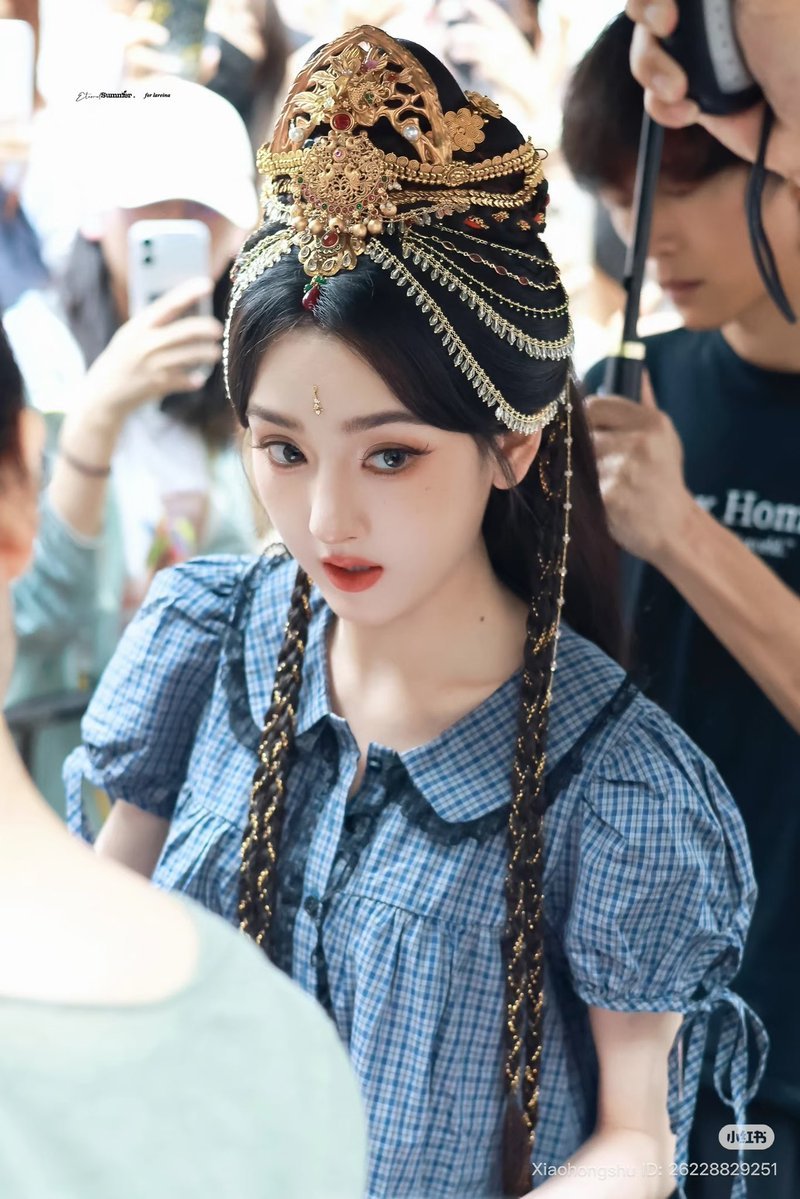 pmybean's tweet photo. she's not just serving, she's hosting the whole banquet 🫠👑 https://t.co/HpapuSGEpf