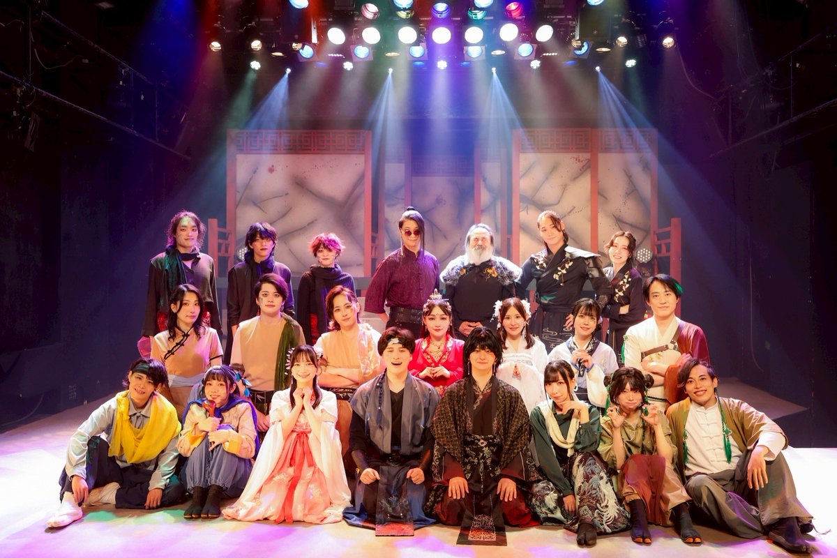 k_nanamu's tweet photo. 舞台 #貌貌 
千秋楽、無事終了しました！

稽古から本番始まって、
最後の最後までこの作品を、家族のあり方を、そして兄としてのあり方を本当に沢山悩みながら、

そして壱弥と沢山話して、最後まで一緒に駆け抜けられました。

役者として本当に大きな物を貰えました。
ありがとうな〜弟〜！ https://t.co/4zmmoq7YSB