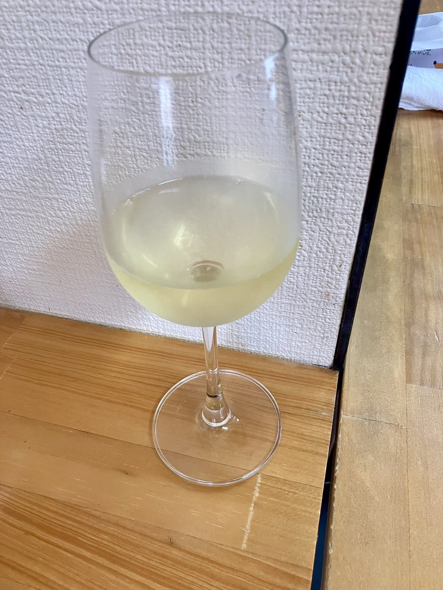 ymg_psn's tweet photo. 🧍🍷🇫🇷 https://t.co/ScdwGKOnXA