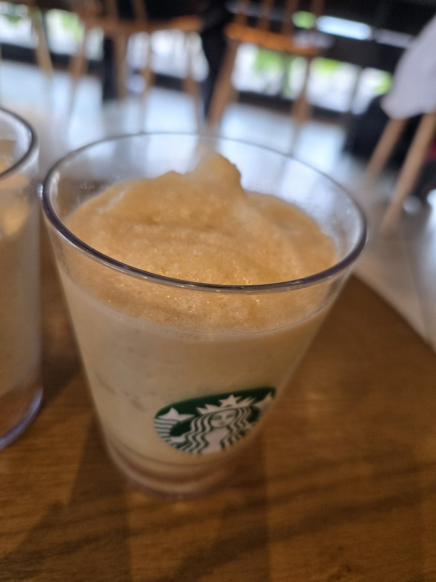 vea03455's tweet photo. スタバのバナナアフォガートフラペチーノ
美味 https://t.co/NDL8haHRea
