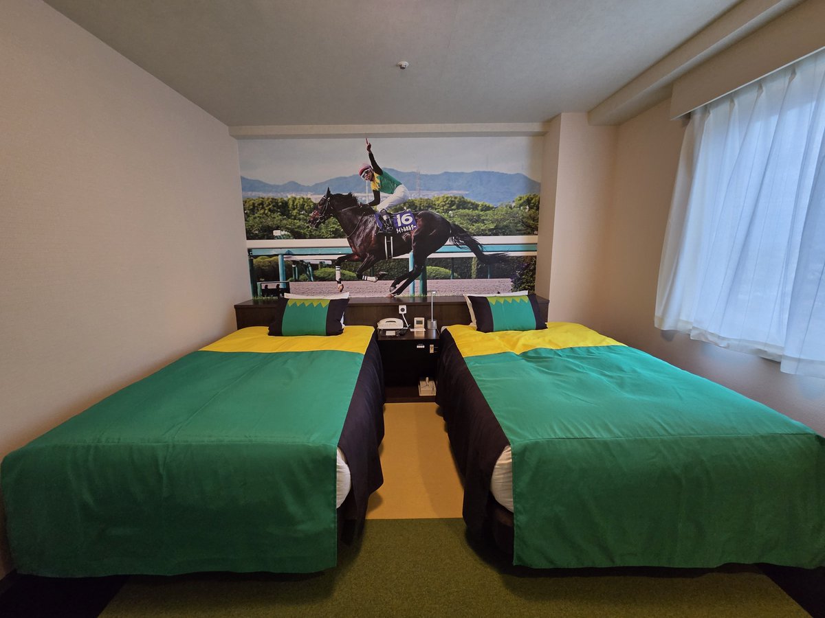 ouma_channel's tweet photo. その部屋は、
タイトルホルダー https://t.co/ZexVQ9xvQp
