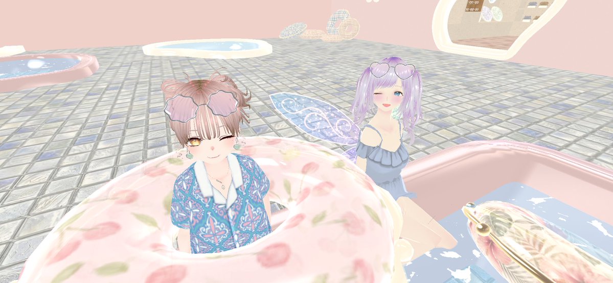 suisuiparadise's tweet photo. 欲しかったサングラス、まひたんと形違いのおそろにきーめたっ♡ウキ輪もウキウキしながら買って(ウキワだけに♡)プールで遊んだよ♡可愛い写真いっぱい撮れた
#cluster https://t.co/PBVSFmd65D