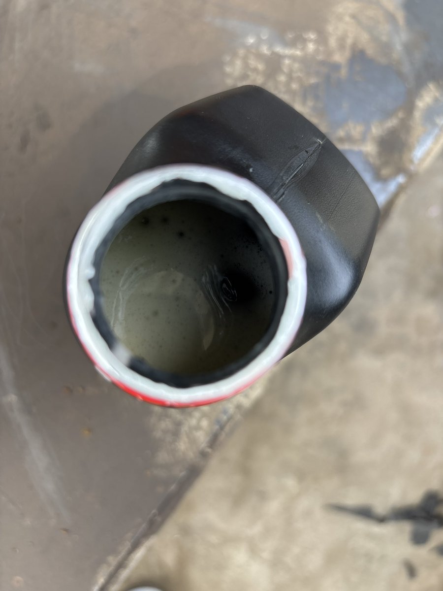 akchakiya's tweet photo. Received wrong item,Received completely different product . 

I got frauded from your seller order delivered is just water with soap instead of Mobil . 

Please help me @flipkartsupport https://t.co/0DRD2D6p03