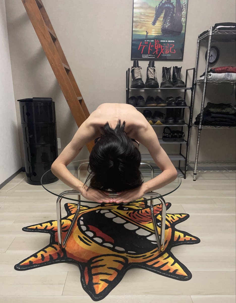 GGT_tomoko's tweet photo. メンギフ40個貰うための土下座です。 https://t.co/55Ojo2rwQX