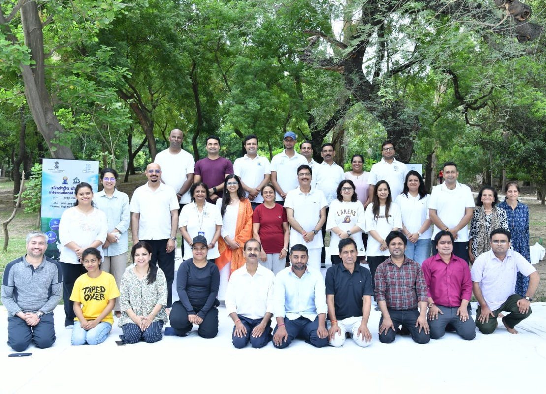 iiymofficial's tweet photo. An engaging #Yoga &amp; #Meditation workshop was conducted today by Ma Oshin Ji &amp; Acharya Suman Ji for reduction in stress and enhanced wellbeing of BIRAC officials, aligning with #InternationalYogaDay2026's theme 'Yoga for Healthy Ageing.'

@SiddharthAulia Ji
@BIRAC_2012
@DBTIndia https://t.co/VfzJkd1ZJB