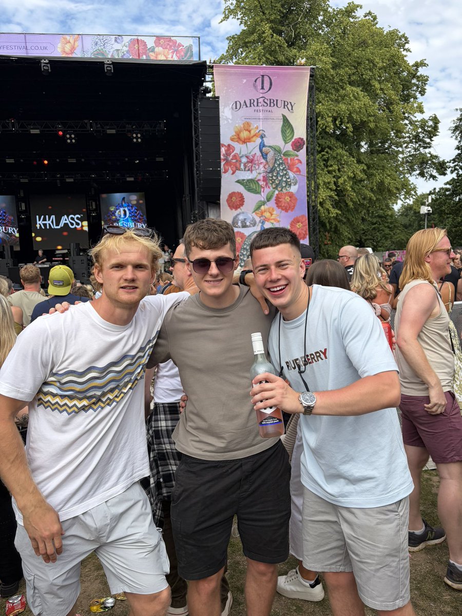 SamJ243's tweet photo. Darsbury fest👌🏼 https://t.co/IwTt0RemCM