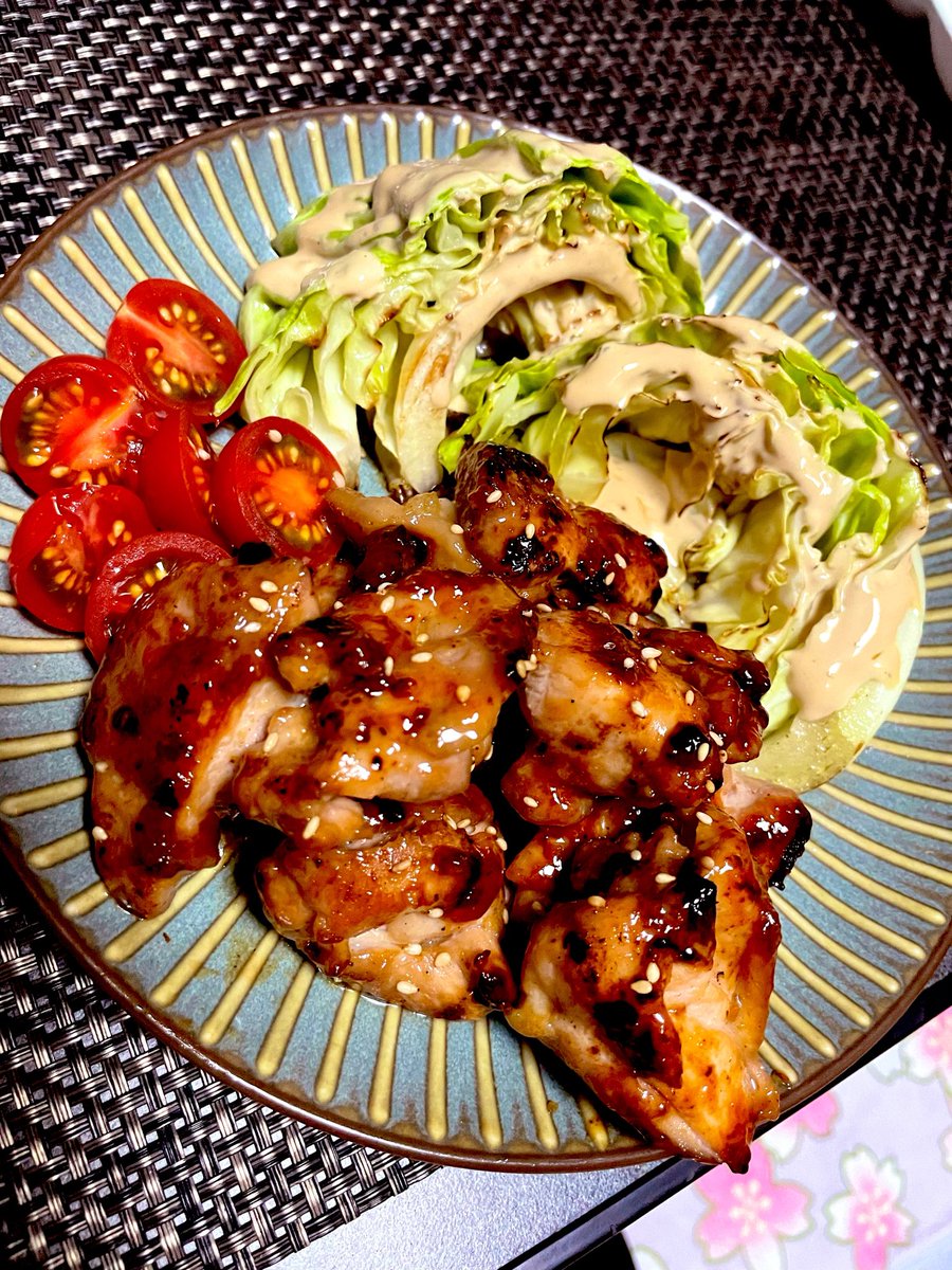TOPI_TOP1's tweet photo. 生ハムとエリンギの柚子胡椒和え
中華風冷奴
じゃこピーマン
鶏もも照り焼き https://t.co/ld6quurA3k