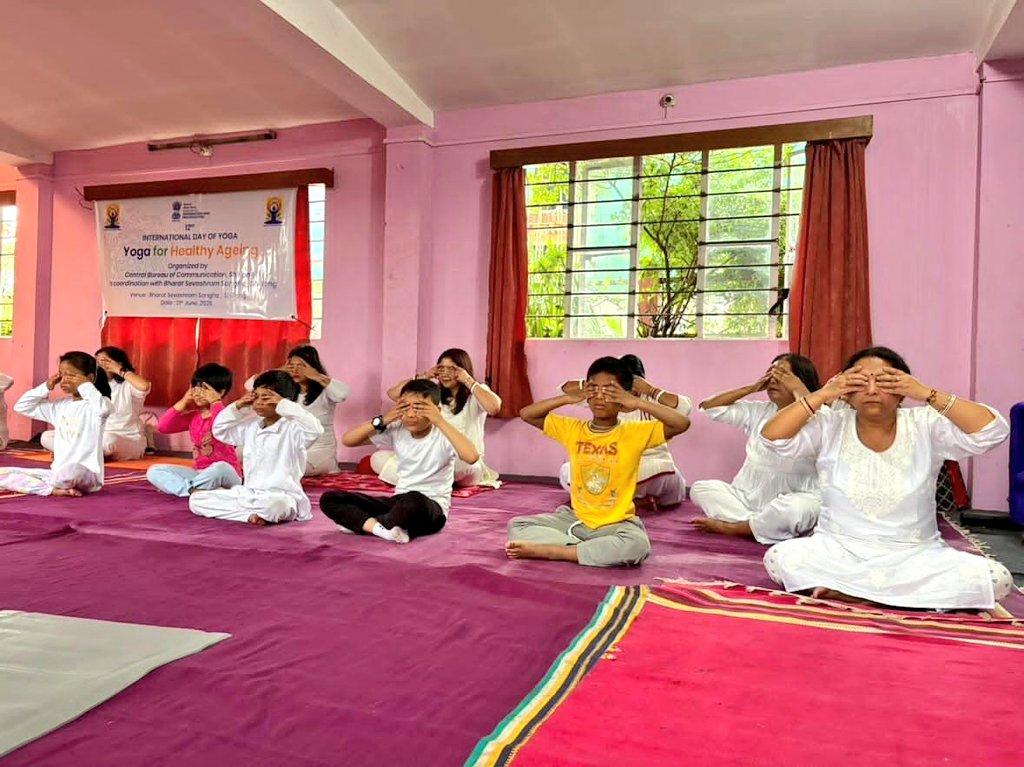 CBCShillong's tweet photo. 🧘‍♂️ Along with the rest of the country, CBC Shillong today organised the 12th International Day of Yoga with the theme ' Yoga for Healthy Ageing' highlighting how yoga can help people stay active, independent &amp; healthy throughout their lives at Bharat Sevashram Sangha, Shillong https://t.co/FeERoFtABm