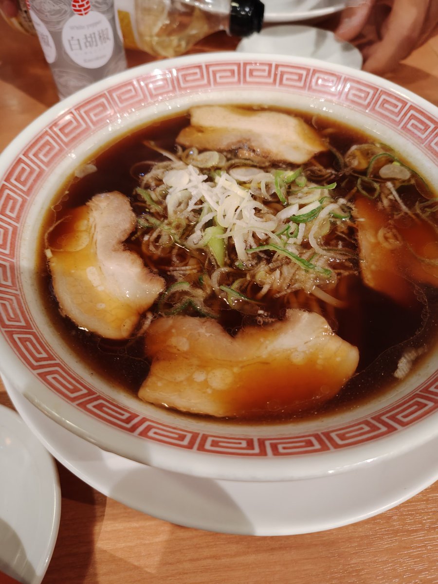 rin0615rin's tweet photo. 話題の郡山ブラック　　

初めて食べましたが
見た目と違い、あっさり✨

明日まで
500円です！
#幸楽苑 https://t.co/Ibgdng7Vnk