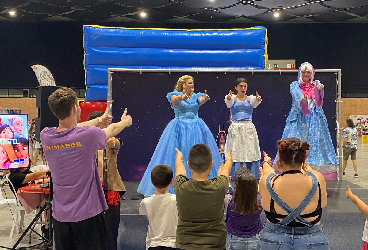 Mangafest's tweet photo. ¡L@s más peques de la casa lo pasan en grande en #Mangafest Summer Edition! https://t.co/4cVcMQr6QN
