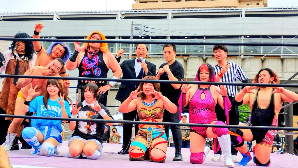 yayayayamaba's tweet photo. #越谷子ども食堂プロレス
裏で
近くの
レイクタウンで
ワールドカップパブリックビューやってた中
あれだけのお客さんが
北越谷駅さくら広場に集まってくれた事
感謝だし素直にすげーょね！　

くたびれたので

オヤスミ

💓毒💤 https://t.co/dFjDkx1eX2