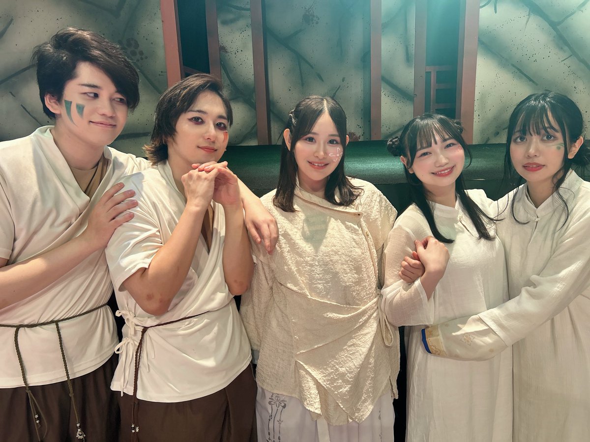 osaka_tomomi's tweet photo. #貌貌 全8公演ありがとうございました！

改めてどんな形でも"家族"って
本当に良いなって、
こんな素敵な作品に出会えて嬉しかったです✨️

リンリン向こうで大好きなお兄ちゃんと
家族みんなと争いの無い平和な世界で
ずっとずっと、幸せに過ごしてね。

リンリン役 / 桜坂ともみ https://t.co/QRHjoZnjLa