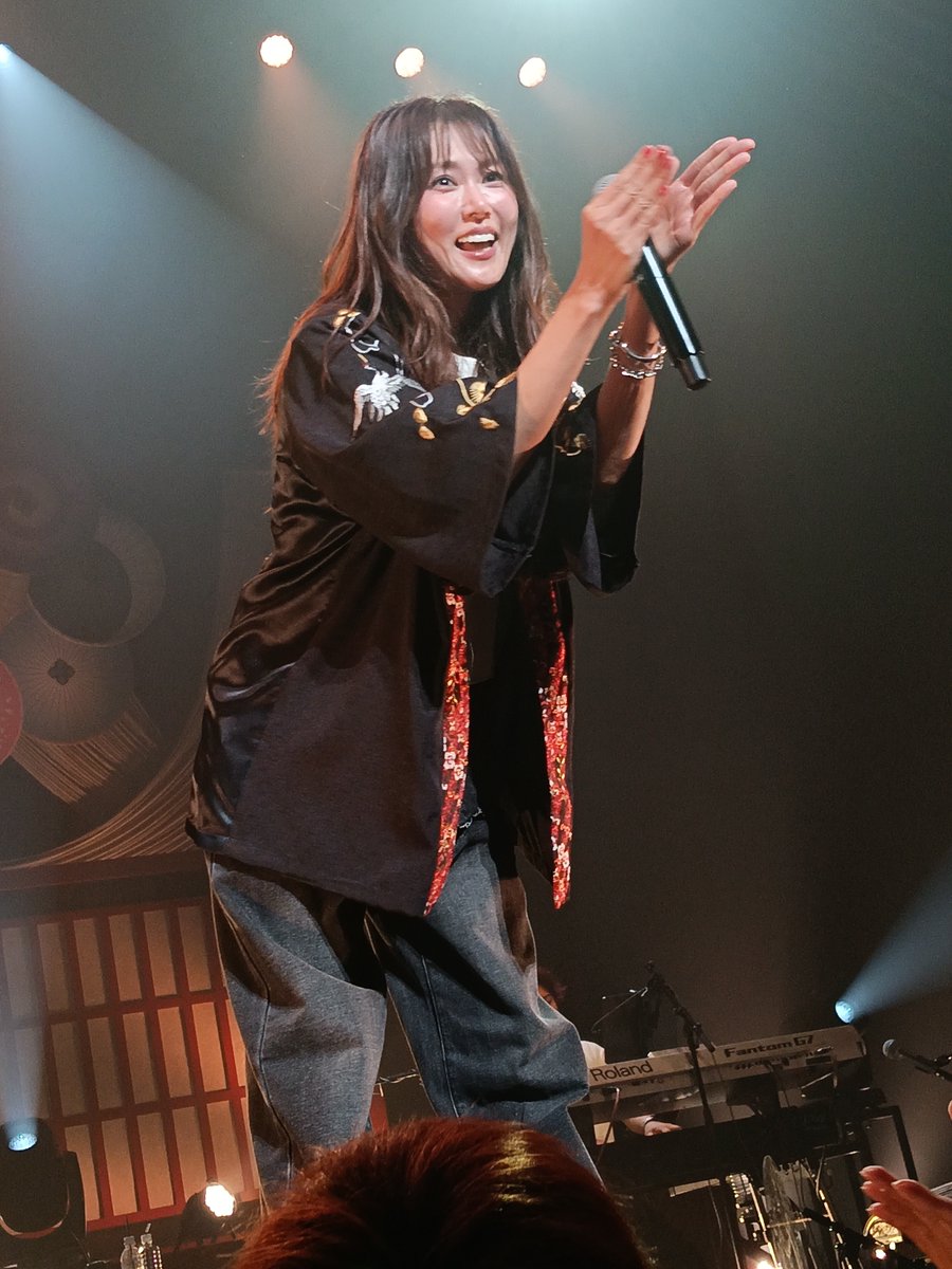 vlan103's tweet photo. 乱舞大阪　服にピントが合っている写真を1枚だけ．
ジジイは右腕が心地よい痛みです．😅
#TRUEさん https://t.co/f3gN6weDiO