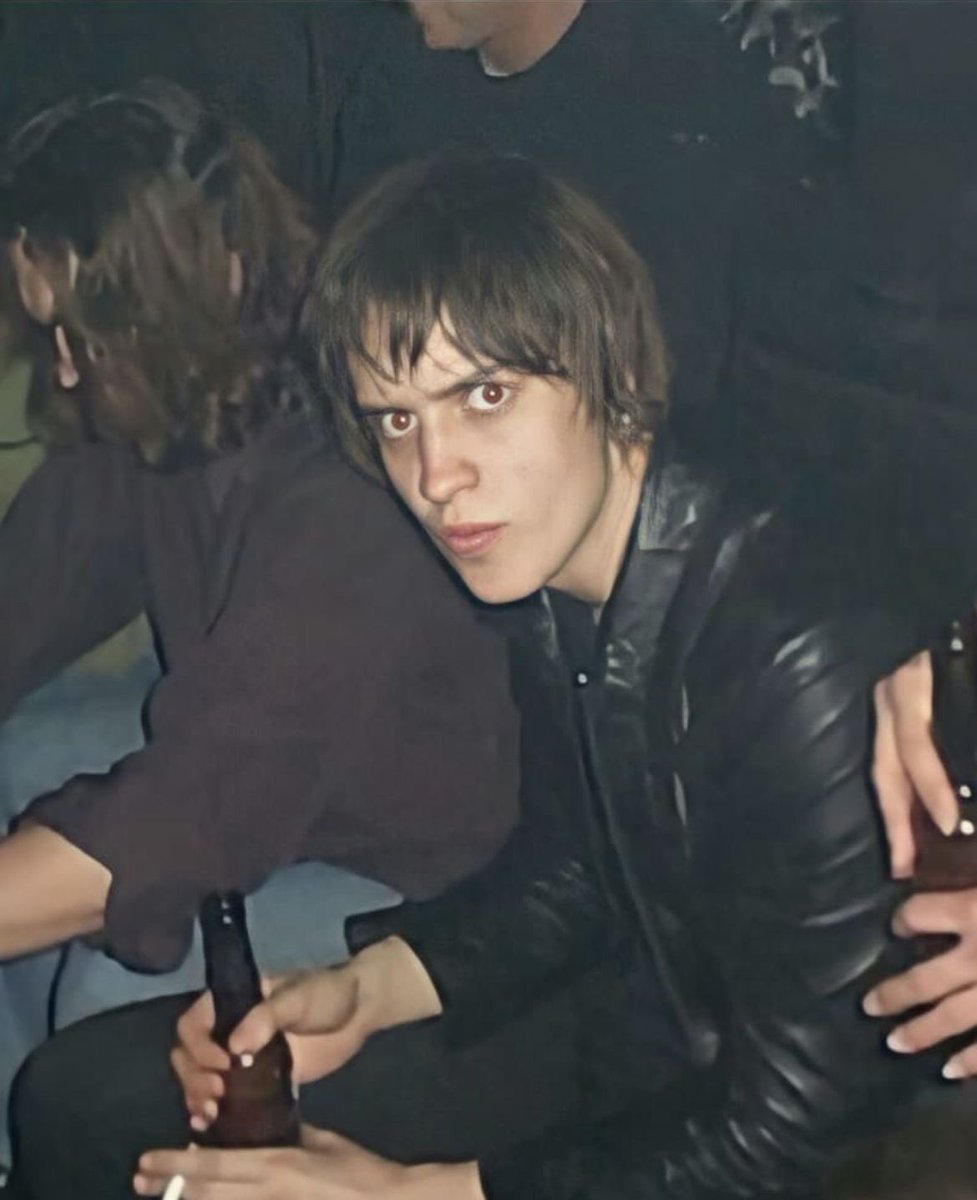 julian casablancas shady facts tweet media