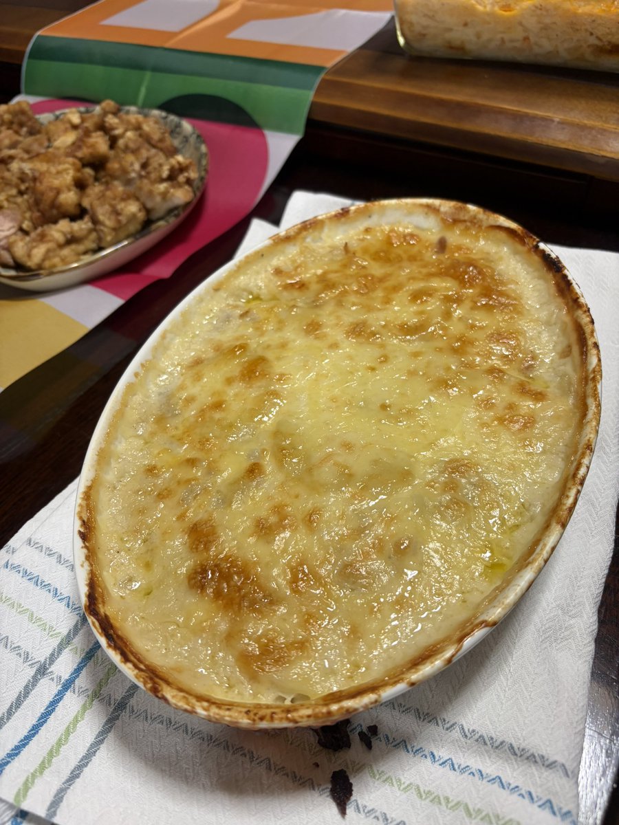 TKbonq's tweet photo. 妻の実家で合同誕生会でした
ポテトグラタンは上手に焼き上がりました https://t.co/C6mo3PXUSq