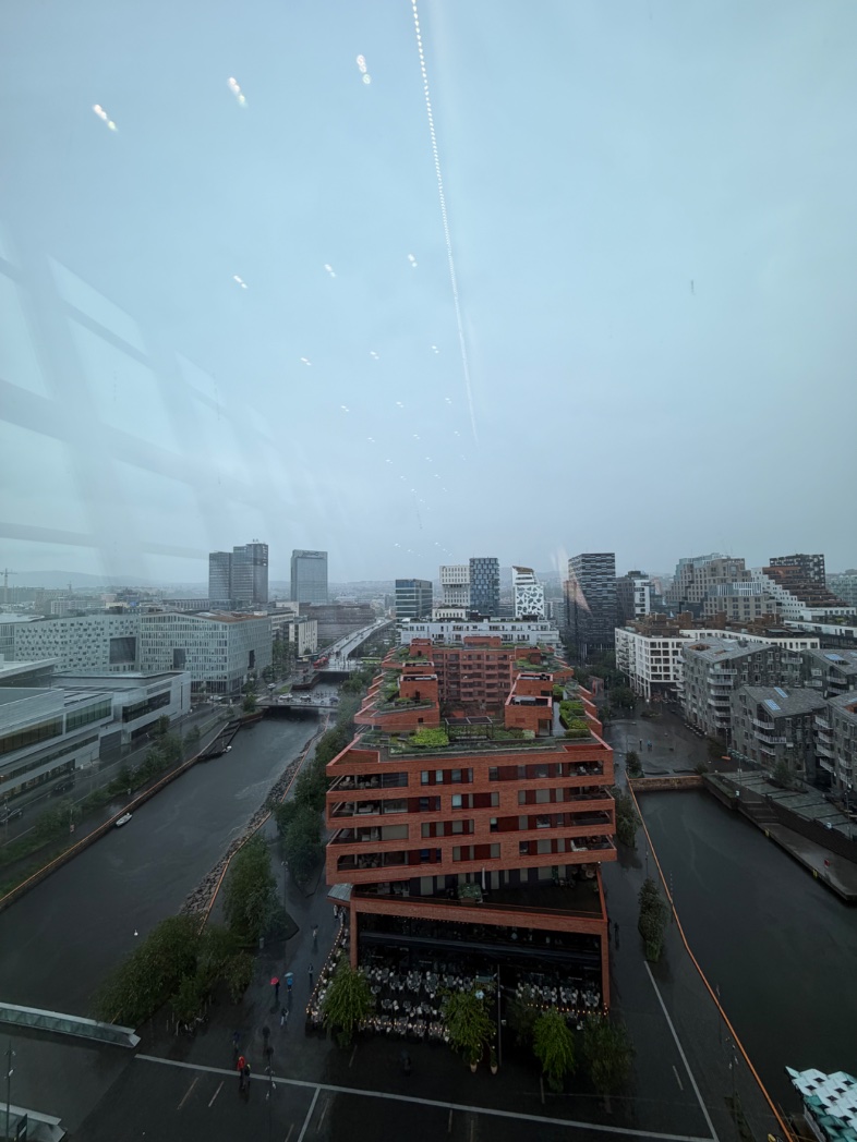 MRDAKdev's tweet photo. View from the MUNCH museum https://t.co/xSwlRcD3TZ