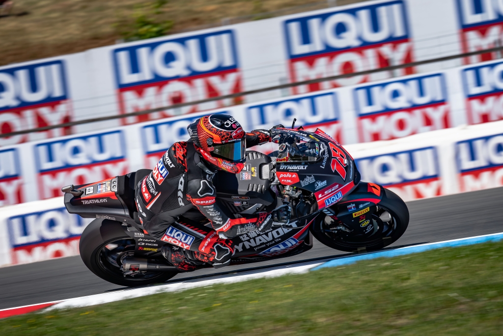 IntactGP's tweet photo. #CzechGP  #Moto2  Race 🏁

🅿️4️⃣ #81 Senna AGIUS +2.058
🅿️5️⃣ @18ManuGonzalez +5.157 coming from 13th on the grid

#LIQUIMOLY  #Dynavolt  #IntactGP leaves @amdbrno moving over to @ttcircuitassen for Round🔟 https://t.co/v5DfYApzi7