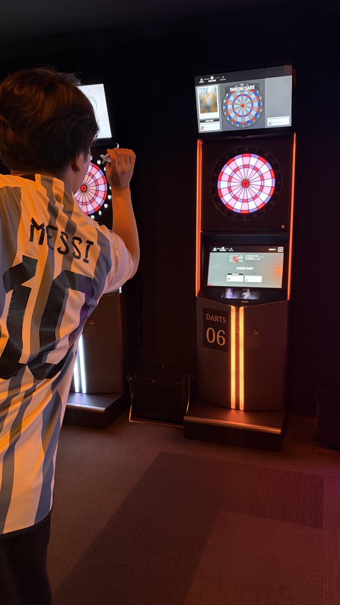 real_darts's tweet photo. バーでW杯観てスクランブル交差点行ってバグース行って最高でした〜 https://t.co/F5LFohZfzl