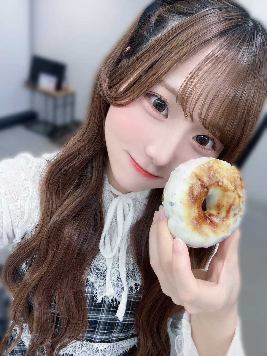 srchan07's tweet photo. ドーナツだーいすき🍩♡ https://t.co/BOq7mmRrFk