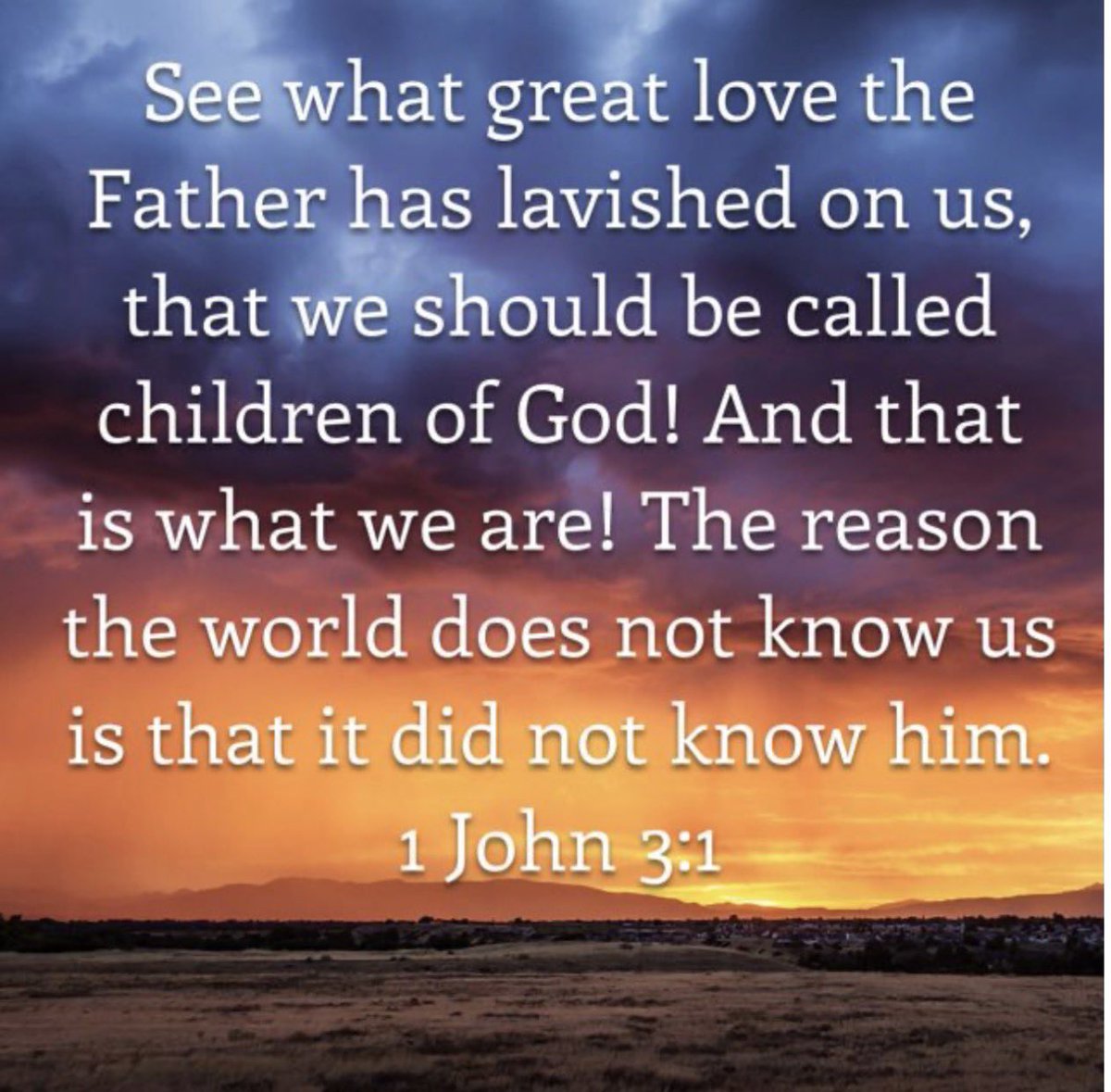 KatrinaPrayer1's tweet photo. Happy Father’s Day 

Behold what manner of love the Father has bestowed on us, that we should be called children of God! Therefore the world does not know us, because it did not know Him!

      1 John 3:1 🕊️💙📖 https://t.co/T7AKIcMRT9