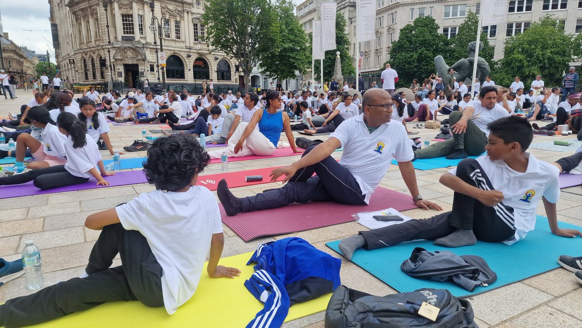 CGI_Bghm's tweet photo. From graceful asanas to inspiring group Yoga displays, today’s performances at Victoria Square, Birmingham reflected the unity and energy of the community coming together for the 12th International Day of Yoga. Each performance highlighted Yoga as a bridge between tradition, wellness, and modern living 🌿🇮🇳🇬🇧 #YogaInTheSquare #IDY2026
#InternationalDayofYoga

#IDY2025

#YogaForOneEarthOneHealth

#YogaDay2025

#YogaForAll

#YogaMahotsav

#InternationalDayofYoga

#InternationalDayofYoga2026

#स्वस्थ_आयु_के_लिए_योग

#YogaForHealthyAgeing

#IDY

#IDY2026

#Yoga365

#HarGharYoga

#PMKeSaath

#VandeYoga

#GangotriSeGangasagar
@IndianDiplomacy @MEAIndia @moayush