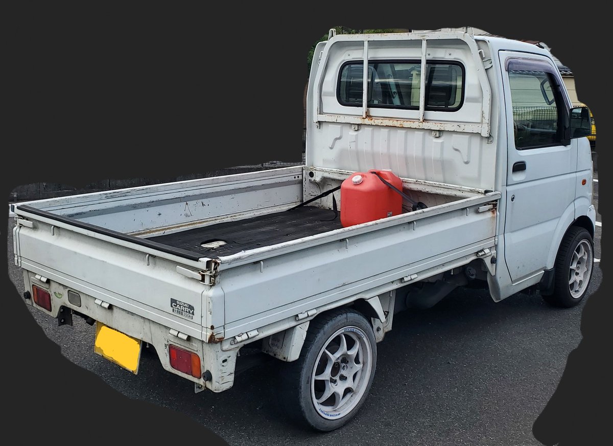 580crush's tweet photo. 軽トラ即ドリ仕様売ります

H14年式 DA63T キャリー
走行166,000キロ
検査切れ
パワステ、エアコン、ナビ付き
デフロック
ホイールは転がし用に交換します

現状優先
２５万円
値下げ交渉可

岡山県岡山市から
現車確認可

#売ります
#軽トラ
#ドリフト
#軽トラドリフト
#軽トラドリ
#DA63T
#キャリー https://t.co/wkk5CK7yL1