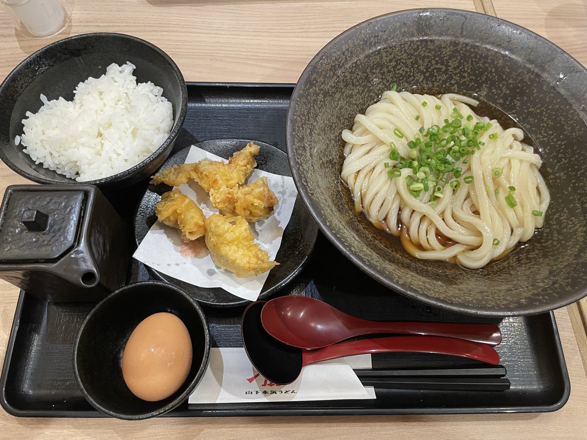 yoshi6089's tweet photo. レース散々だったのでイオンモール岡山に寄って山下本気うどん食べました。卵かけご飯うまい！
#yoshiの食べ歩記 https://t.co/RPrVJRRLYa