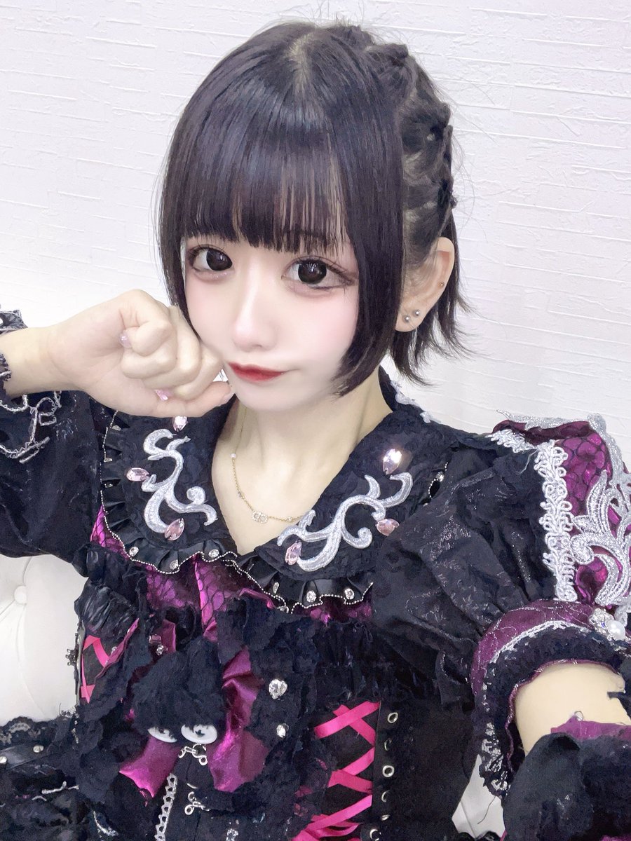 1kill_aisu's tweet photo. Precious Live ありがとうございました🧠
みんな元気いっぱいでたのしかったです！
午前中から夜まで感謝だよ〜〜！！！

明日もDEEPさんでライブだよ、きてね！
3日連続おせわになります🐶 https://t.co/xLaTjxrIMW