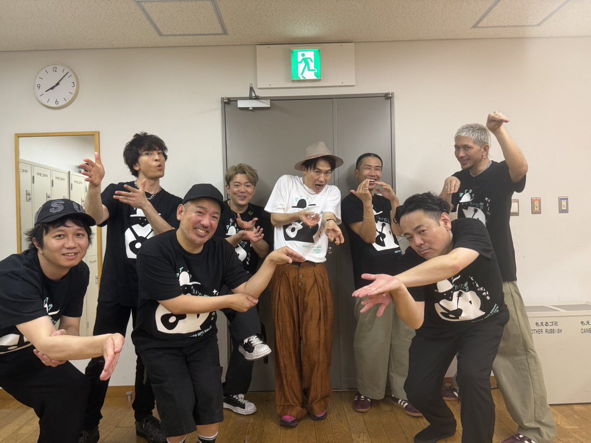 naotointiraymi's tweet photo. 🎉全国ツアー2026静岡公演🍵🎉
ありがとうございました‼️
うなぎパイポーズ！
楽しんでいただけましたか？

次回は6/26(金)渋谷公演✨🐕
楽しみなインティメイツこの指とまれ〜☝️‼️

🔗 https://t.co/f6yewHDqpf https://t.co/9ZO5q04aym