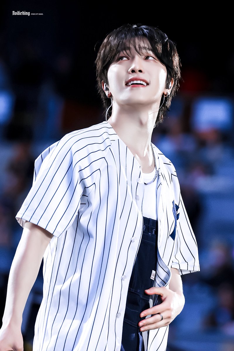 Nodiching's tweet photo. 260621 CARATLAND DAY2

💙

#디노 #DINO #이찬 #ディノ
#세븐틴 #SEVENTEEN
@pledis_17 https://t.co/3ptip8pY75