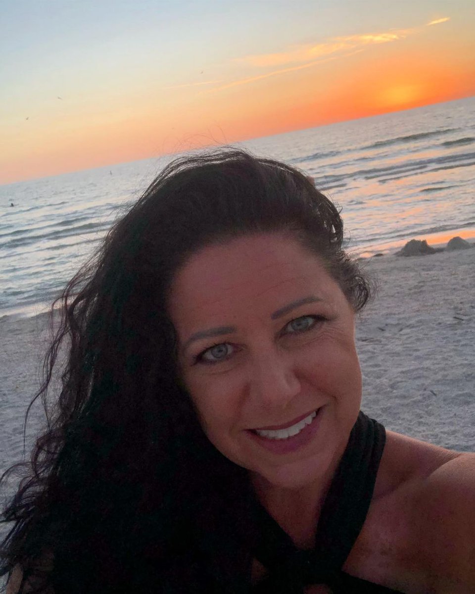 balancemk1's tweet photo. First day of summer reminder:
Go outside. Feel the sun. Take the walk. Watch the sunset. Laugh longer. Slow down enough to actually experience your life.

Sometimes the most powerful shift is giving yourself permission to enjoy the season you’re in. https://t.co/bLJIxmV8wj